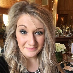 Meet your Posher, Charlotte